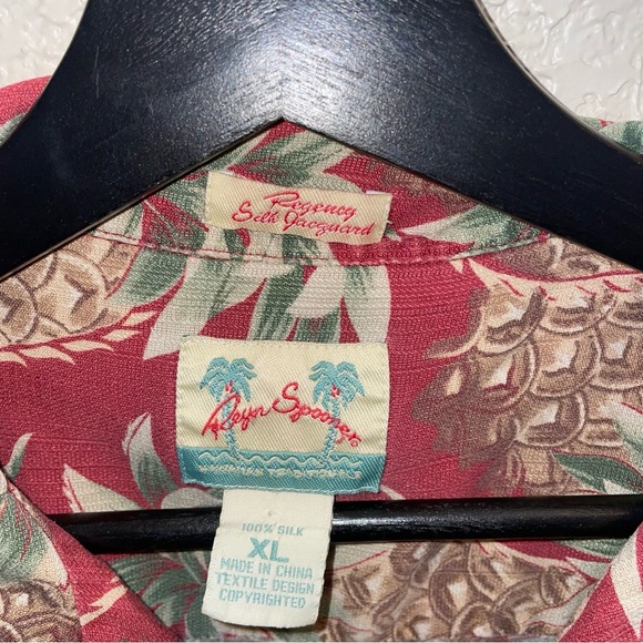 Reyn Spooner 100% silk hawaiin shirt - Picture 5 of 5